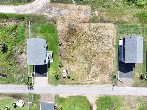 Photo of 1056 Caplen Street, Gilchrist, TX 77617 (MLS # 83191650) Photo of 1056 Caplen Street, Gilchrist, TX 77617 (MLS # 83191650)