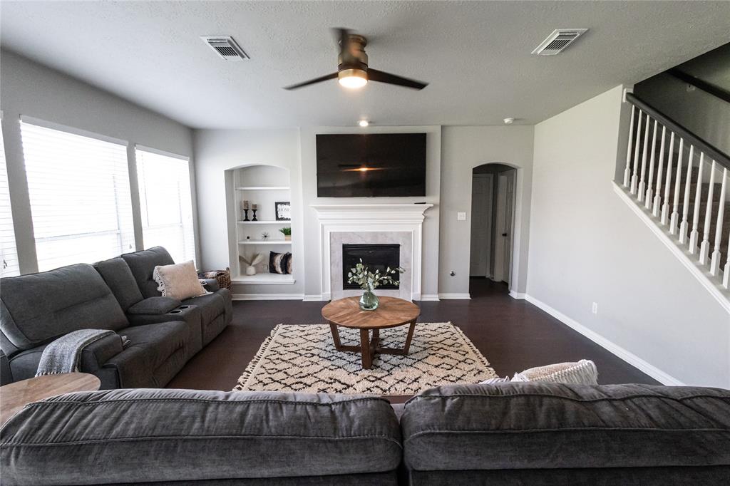 2506 Foxcrest Drive