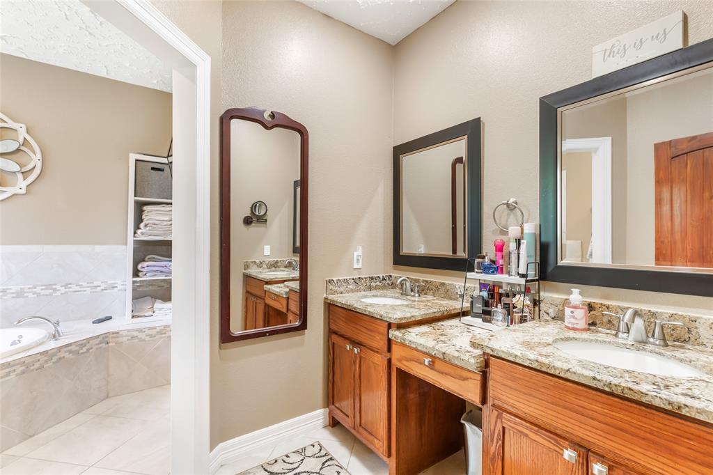 2511 Maple Street, Liberty, Texas image 34