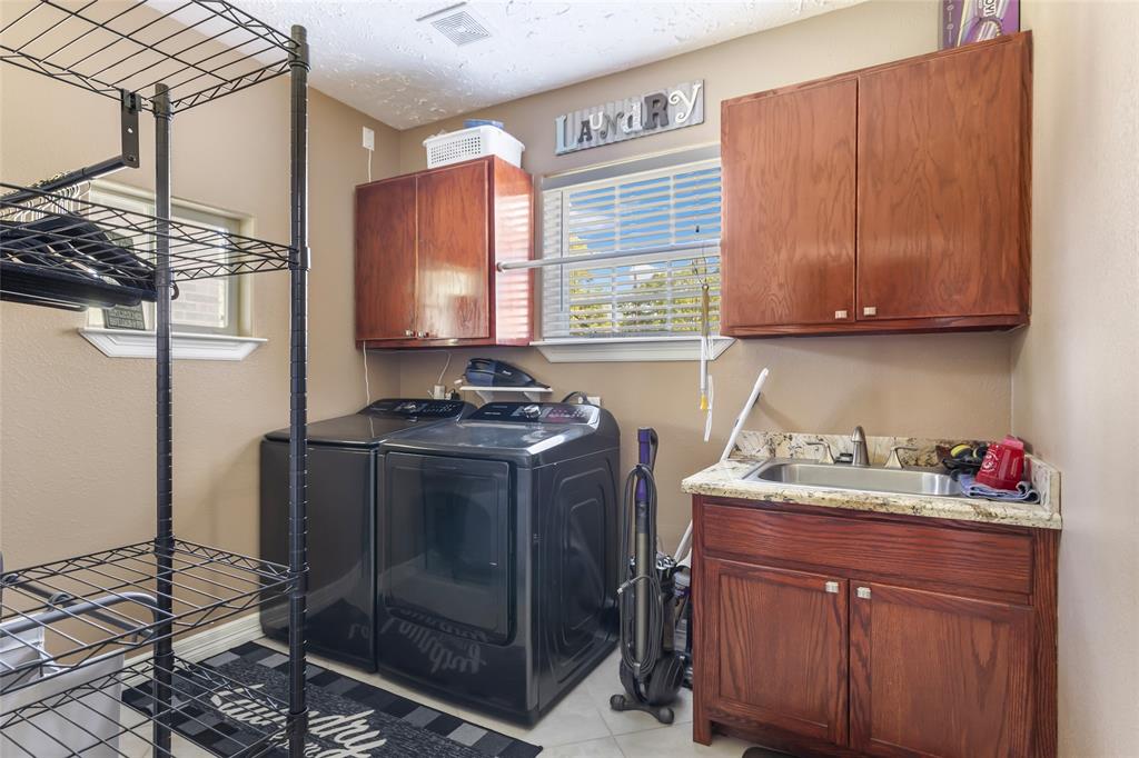 2511 Maple Street, Liberty, Texas image 30
