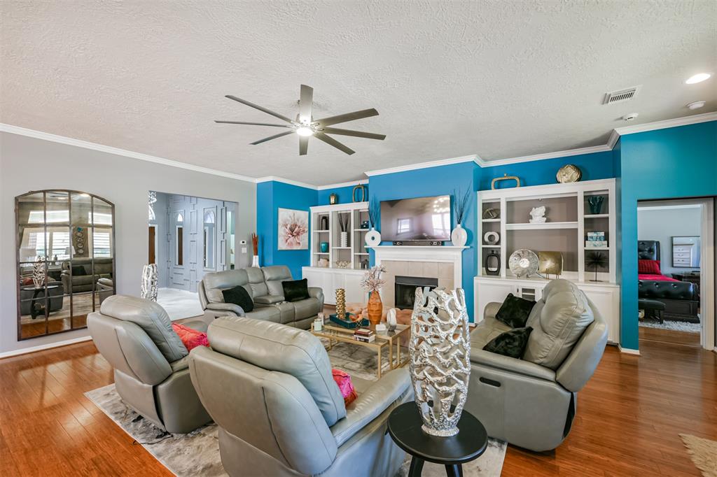 18703 Aquatic Drive, Humble, Texas image 11
