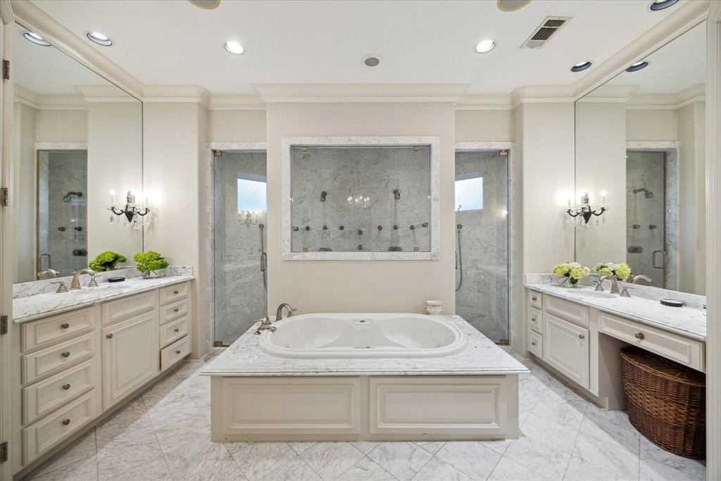 5440 Huckleberry Lane, Houston, Texas image 13