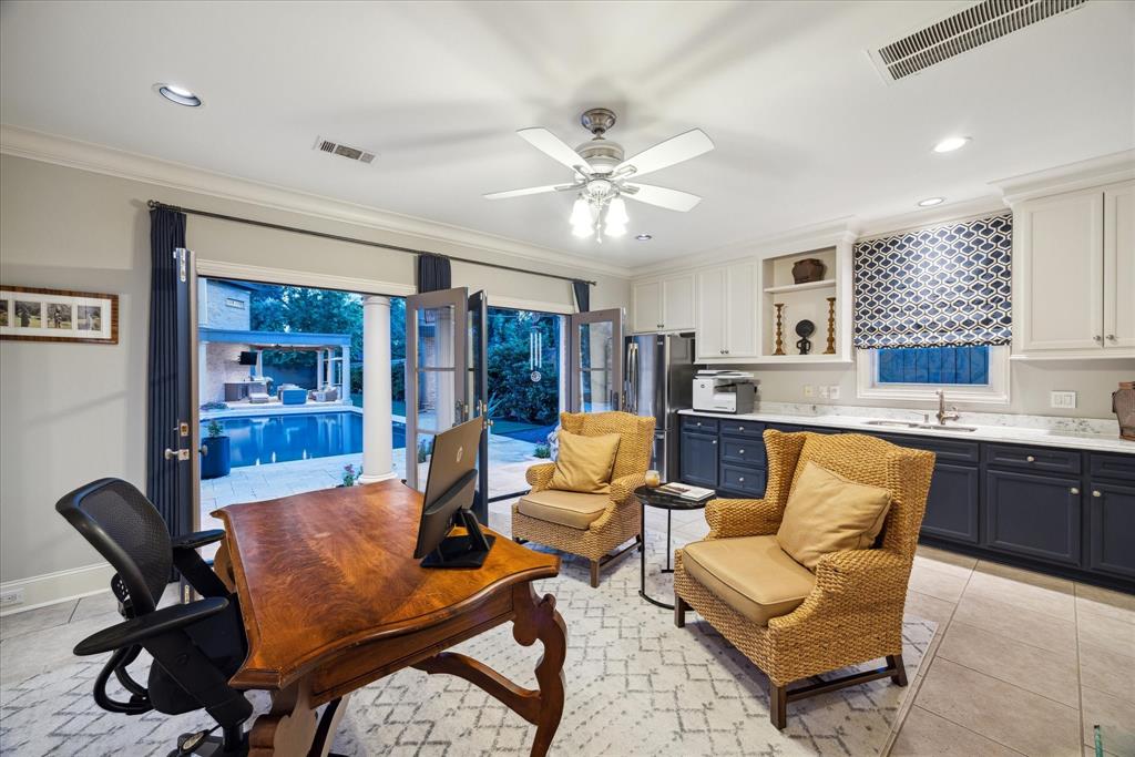 5440 Huckleberry Lane, Houston, Texas image 32