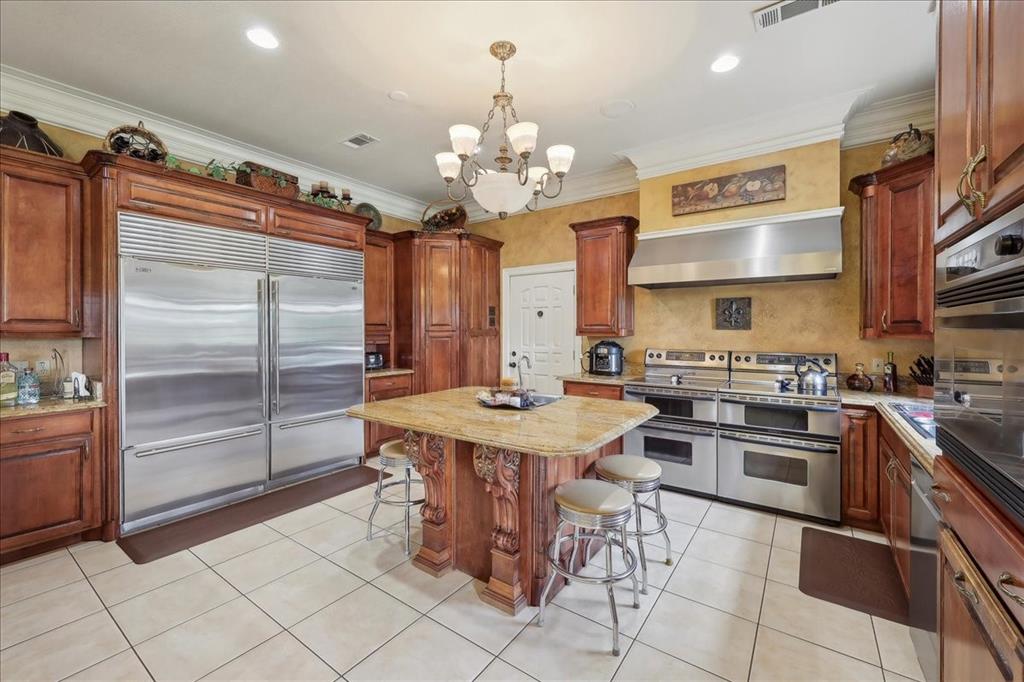 Beaumont, Texas, 77707, United States, 6 Bedrooms Bedrooms, ,10 BathroomsBathrooms,Residential,Active,1862916