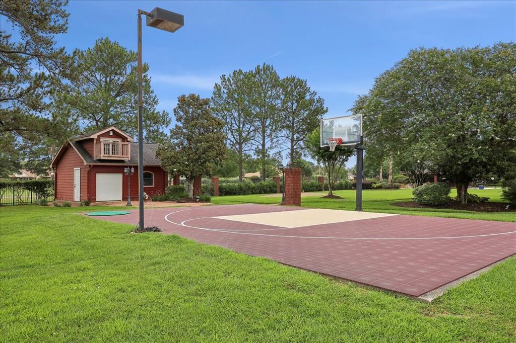 Beaumont, Texas, 77707, United States, 6 Bedrooms Bedrooms, ,10 BathroomsBathrooms,Residential,Active,1862916