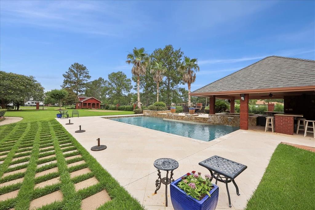 Beaumont, Texas, 77707, United States, 6 Bedrooms Bedrooms, ,10 BathroomsBathrooms,Residential,Active,1862916