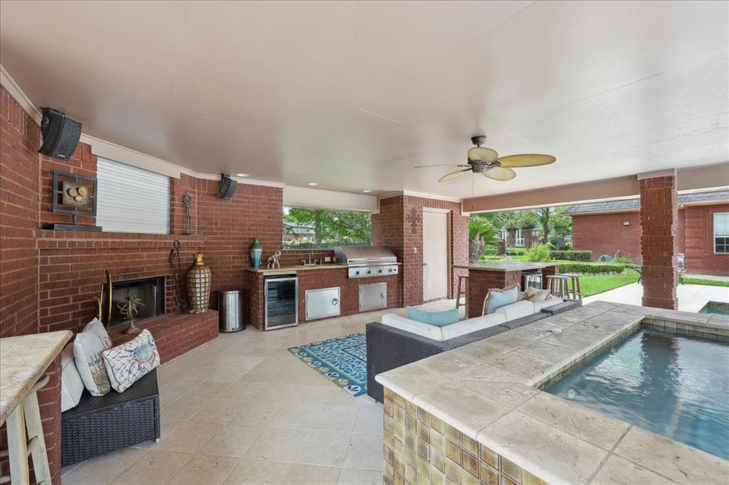 Beaumont, Texas, 77707, United States, 6 Bedrooms Bedrooms, ,10 BathroomsBathrooms,Residential,Active,1862916