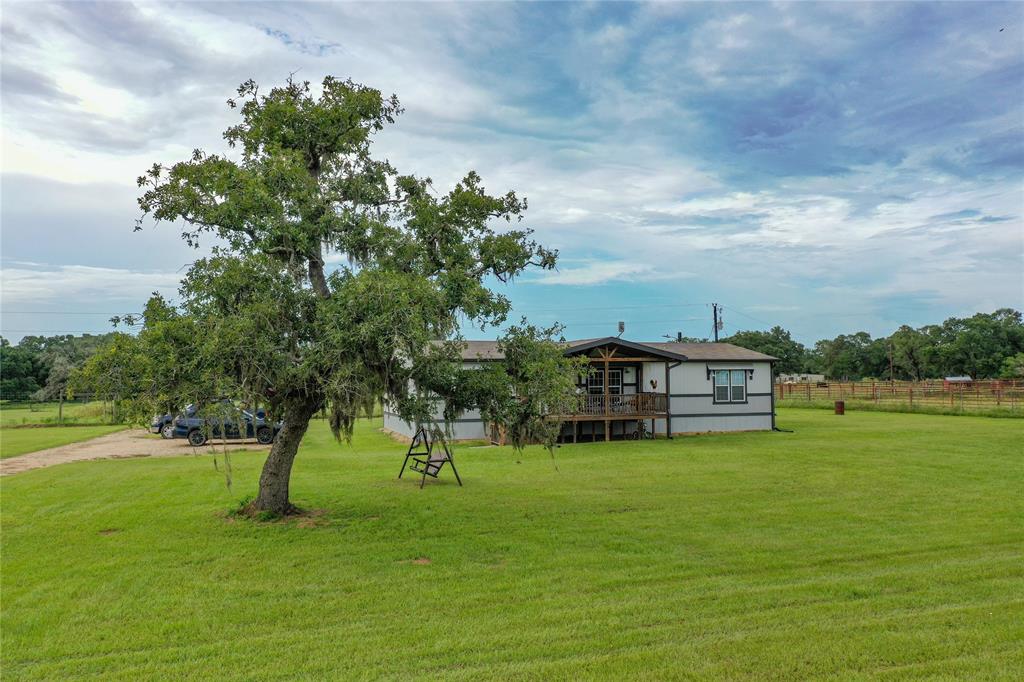 6072 County Road 122, Hallettsville, Texas image 13