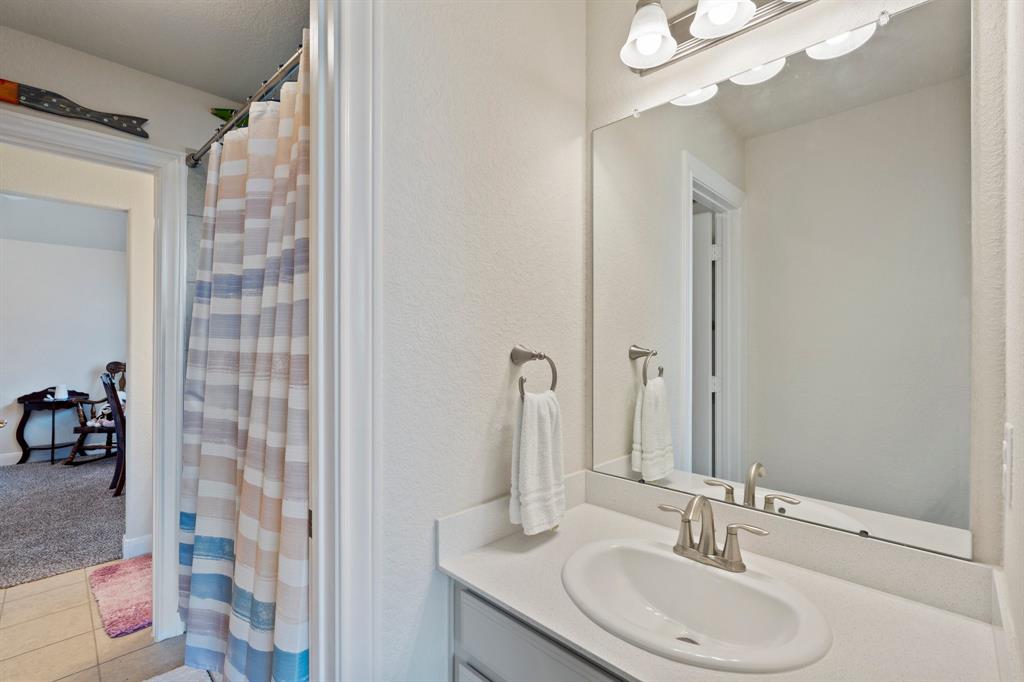202 Bentwater Lane, Clute, Texas image 35