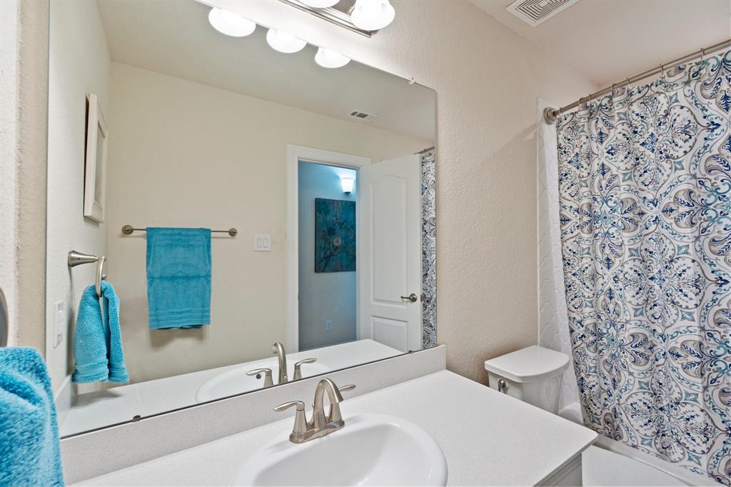 202 Bentwater Lane, Clute, Texas image 29