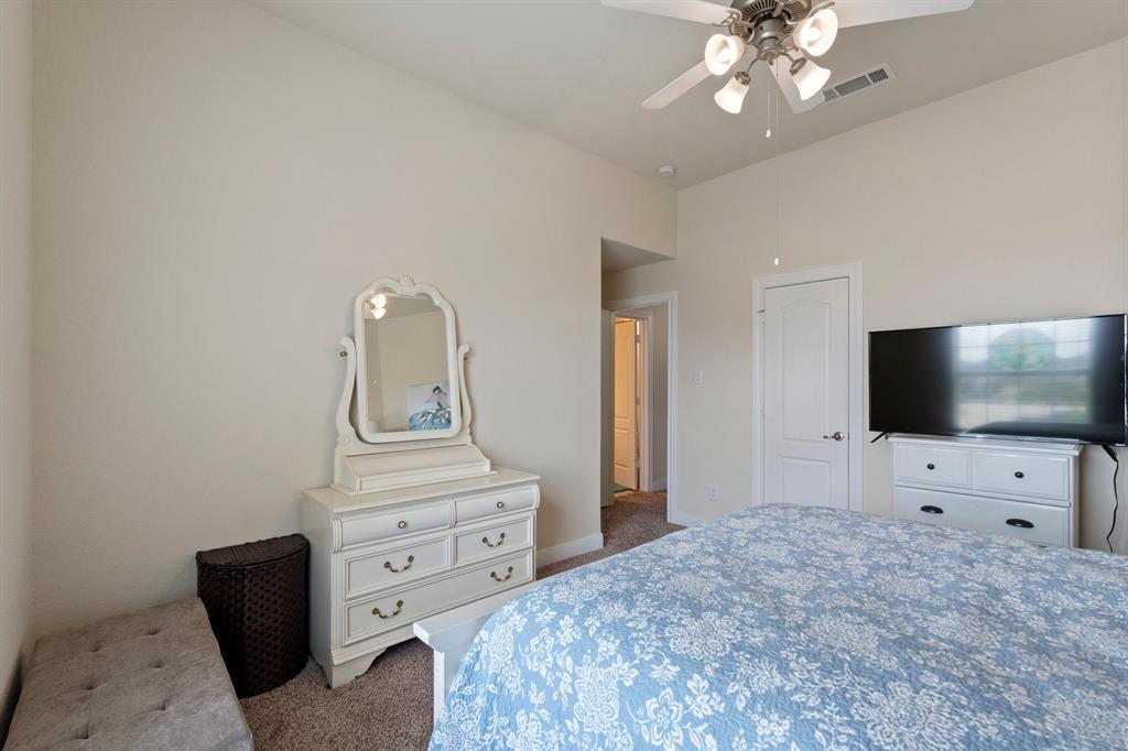 202 Bentwater Lane, Clute, Texas image 31