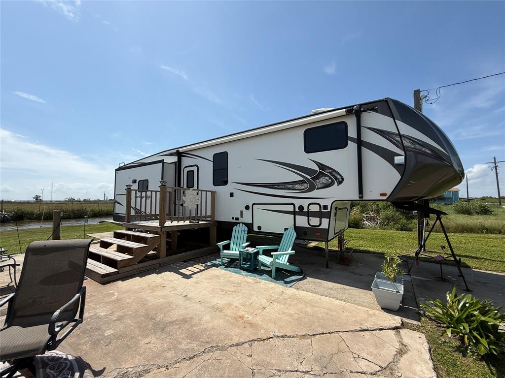 1283 N Monkhouse Drive, Port Bolivar, Texas image 10