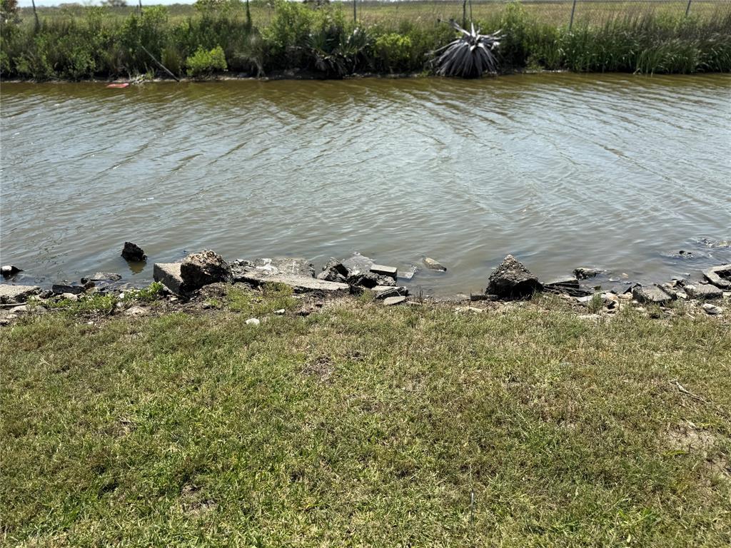 1283 N Monkhouse Drive, Port Bolivar, Texas image 4