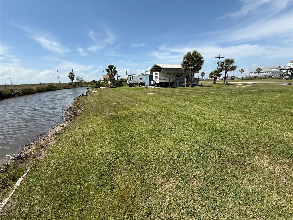 1283 N Monkhouse Drive, Port Bolivar, Texas image 1