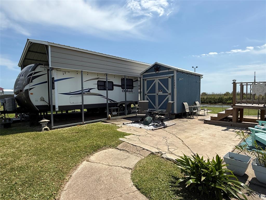 1283 N Monkhouse Drive, Port Bolivar, Texas image 11