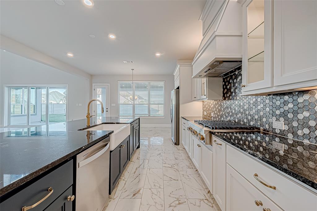 4903 Grapevine Lane, Manvel, Texas image 21