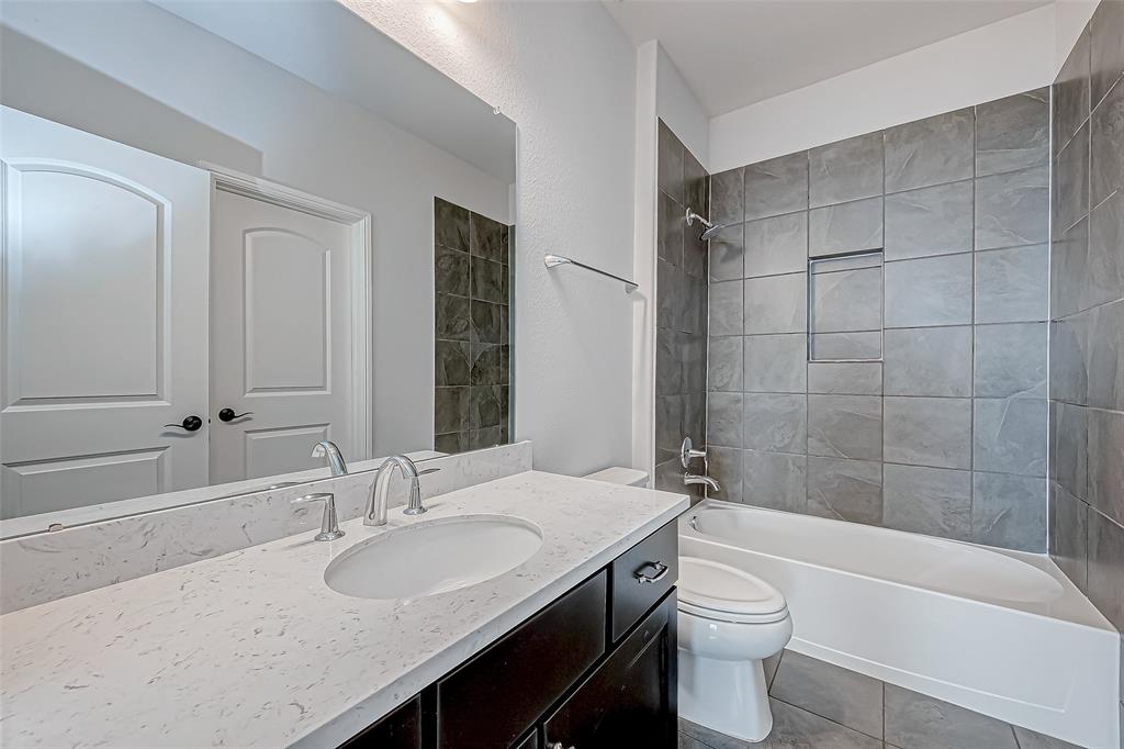 4903 Grapevine Lane, Manvel, Texas image 39