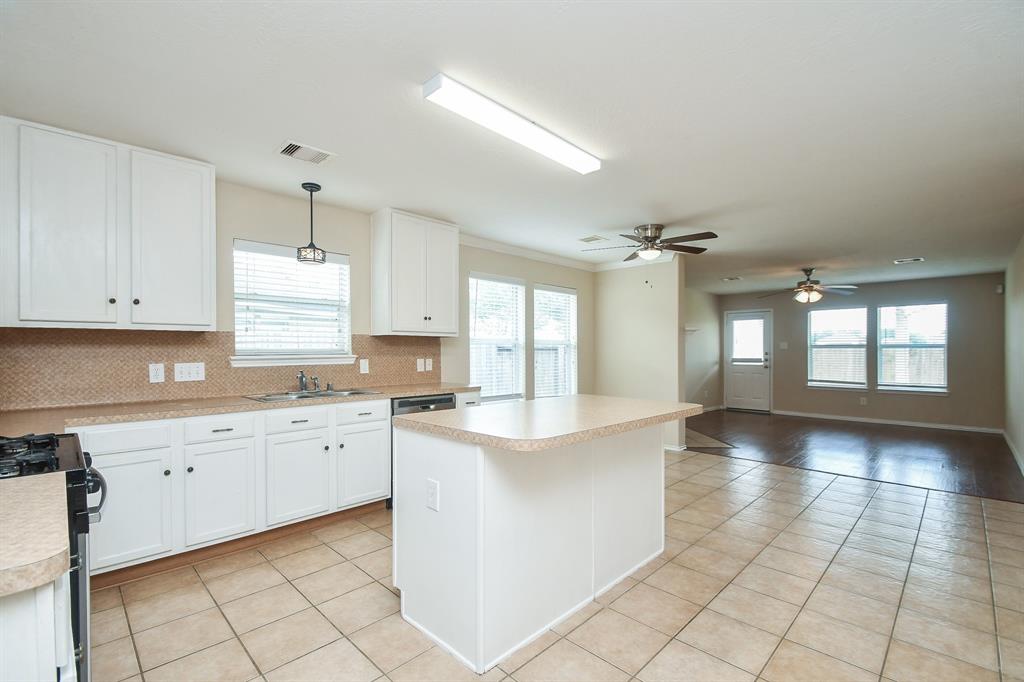 19826 Seagler Glen Lane, Katy, Texas image 9