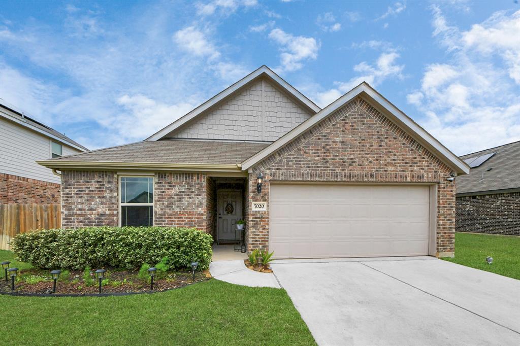 7020 Terra Lane, Manvel, Texas image 2