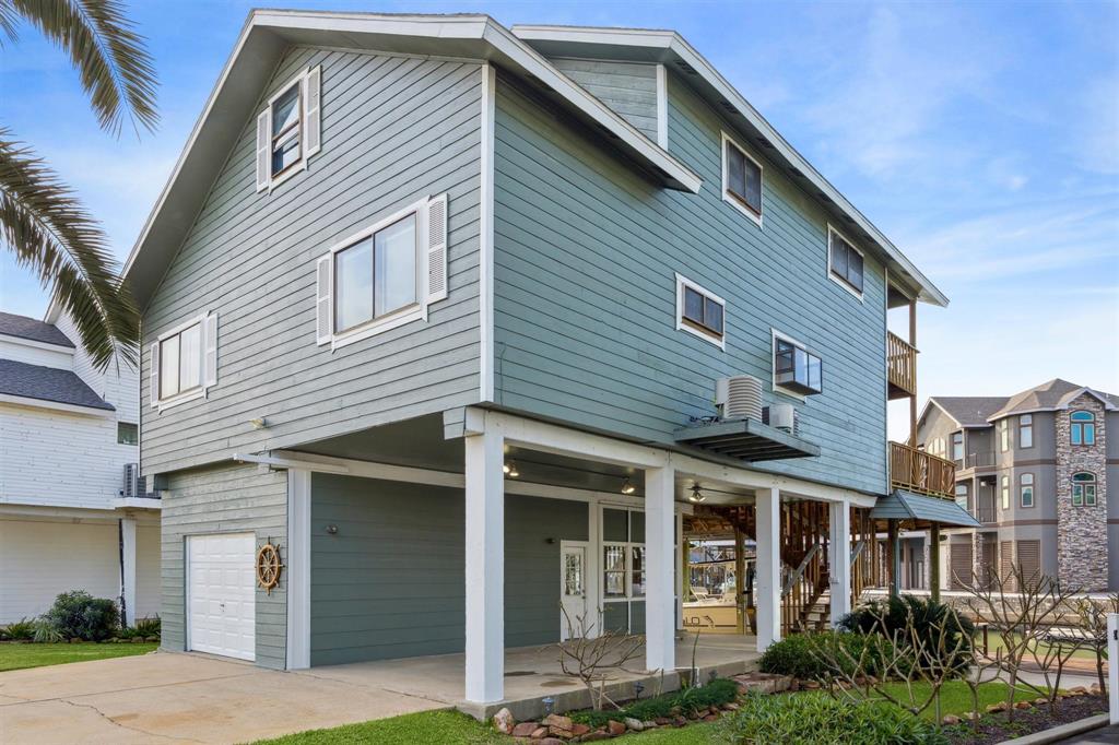 339 Admiral Circle