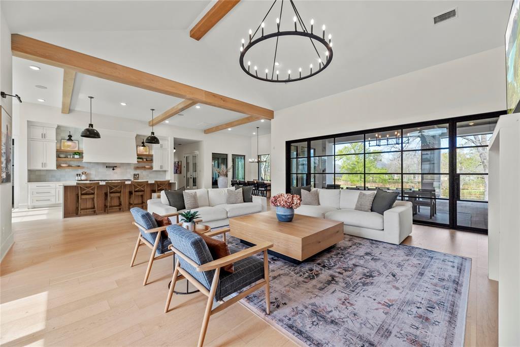8419 Woods Hollow Trail