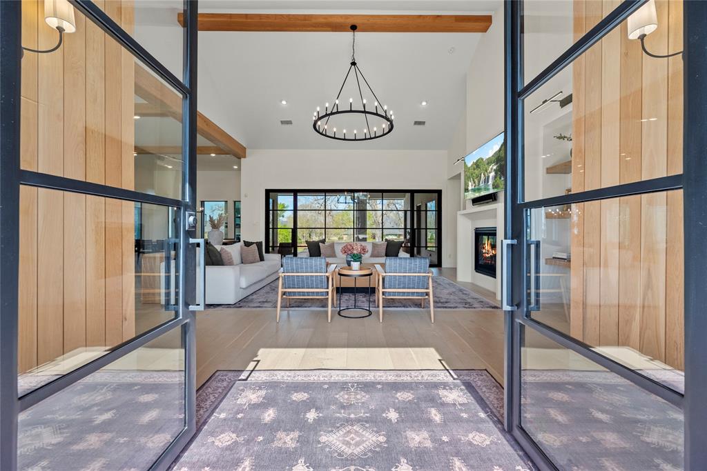 8419 Woods Hollow Trail