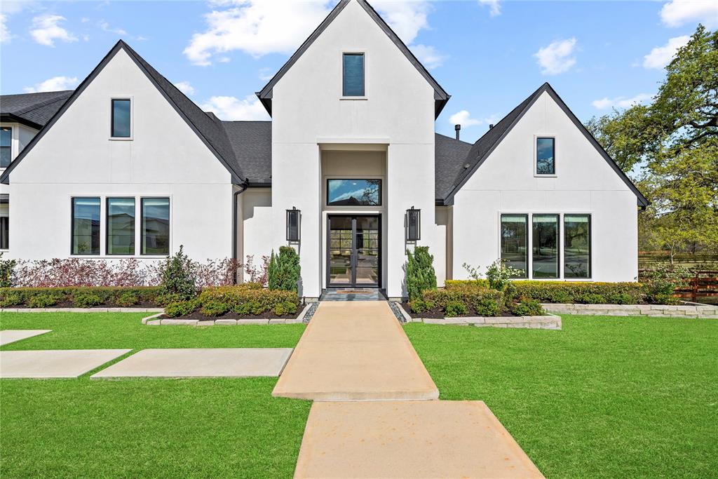 8419 Woods Hollow Trail