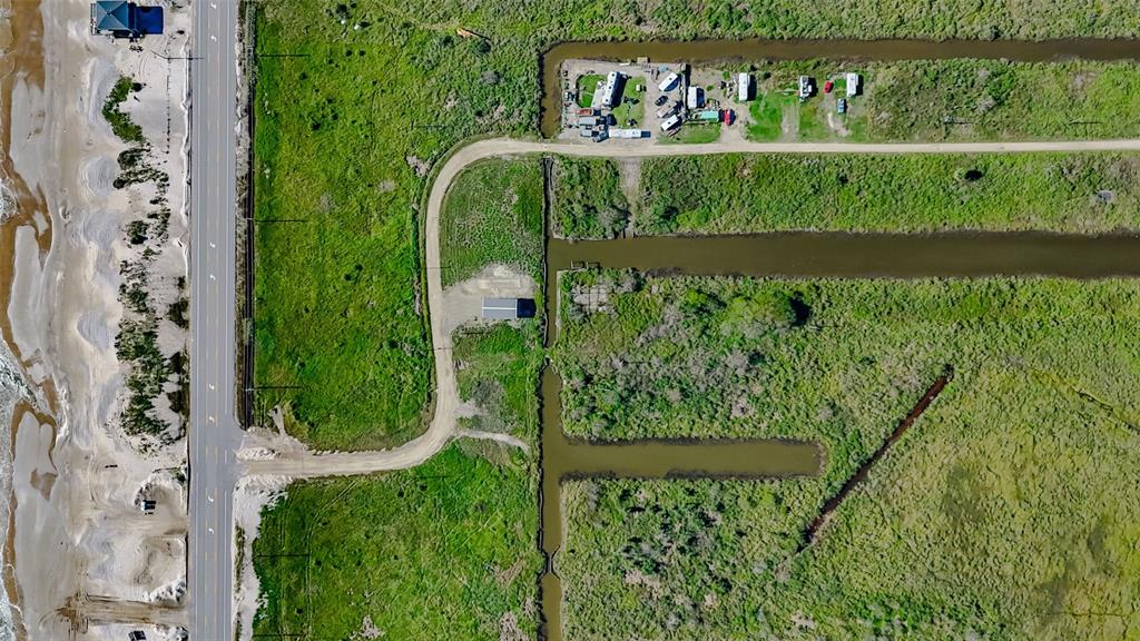 1015 3rd Street, Gilchrist, Texas image 11