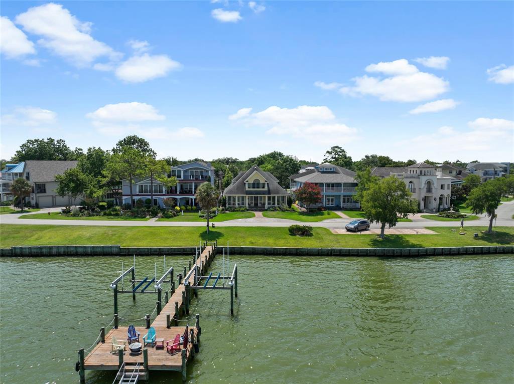1207 N Shore Drive, Clear Lake Shores, Texas image 6