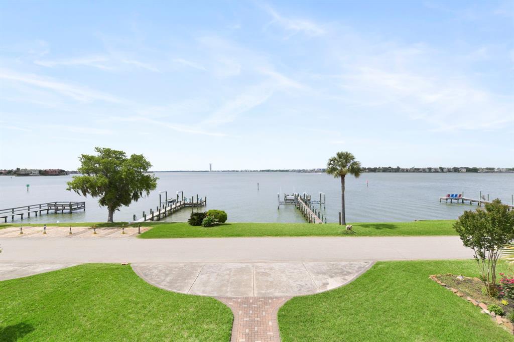 1207 N Shore Drive, Clear Lake Shores, Texas image 8