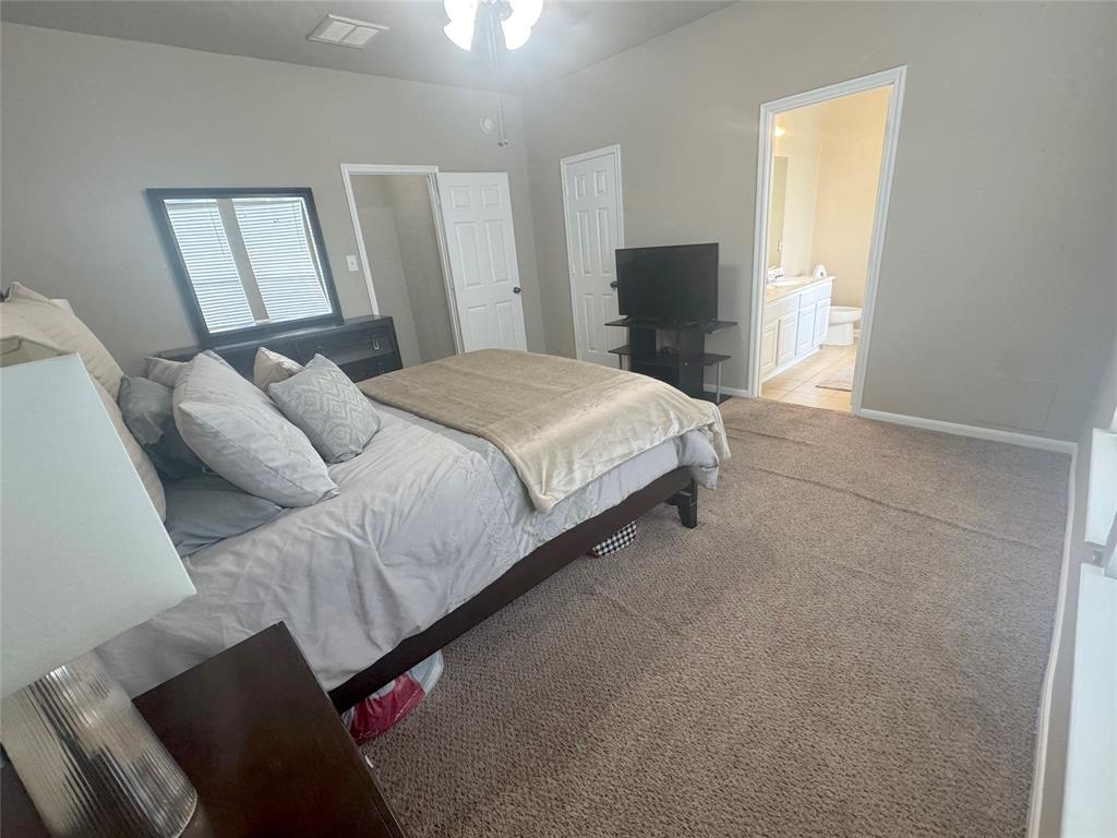 12902 Meadow Springs Drive, Pearland, Texas image 40