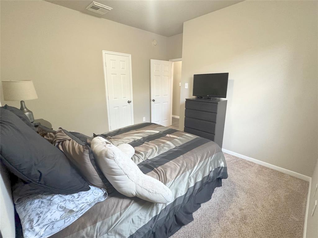 12902 Meadow Springs Drive, Pearland, Texas image 29