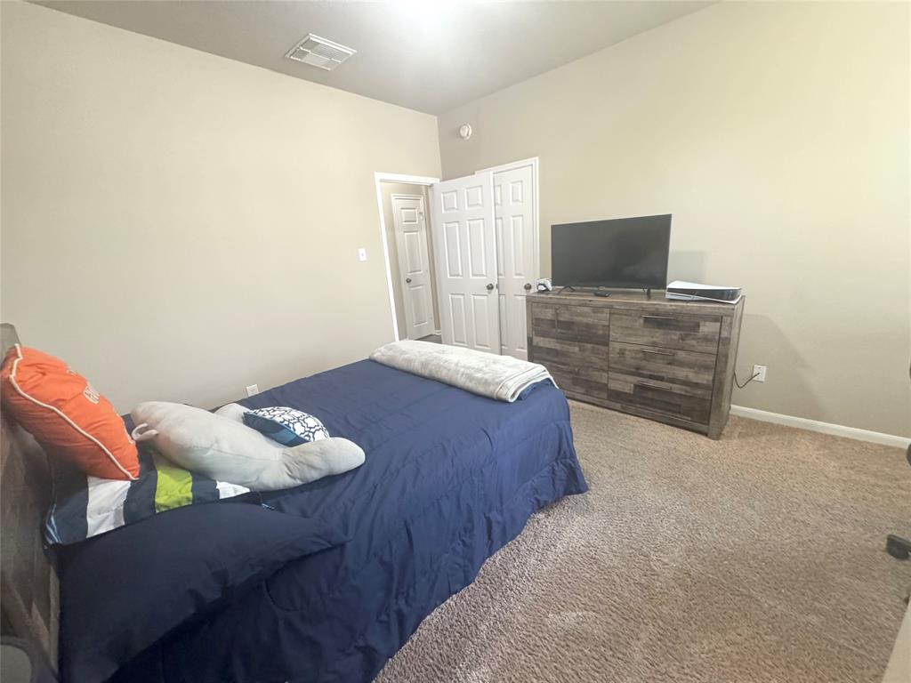 12902 Meadow Springs Drive, Pearland, Texas image 34