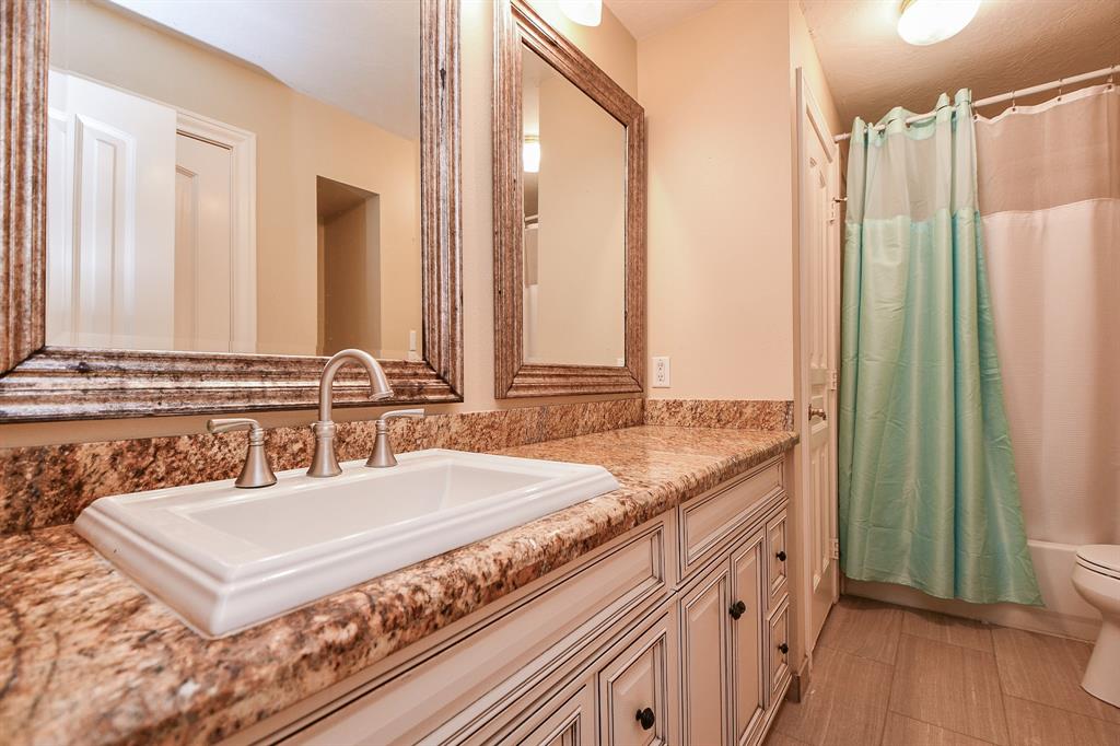 37703 Edgewater Drive, Pinehurst, Texas image 40