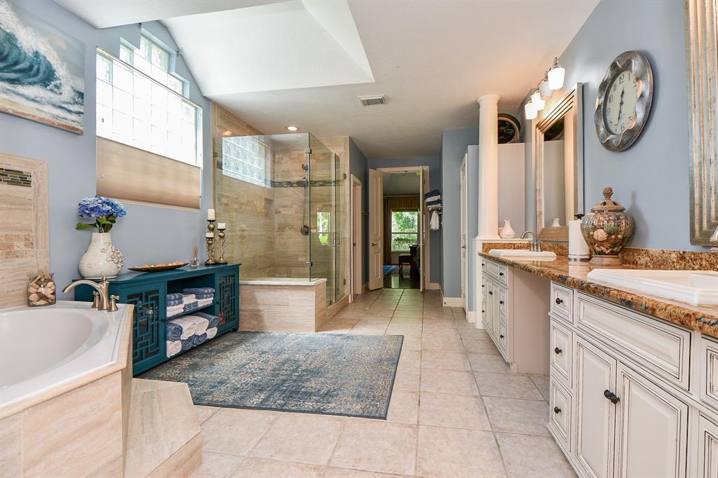 37703 Edgewater Drive, Pinehurst, Texas image 33