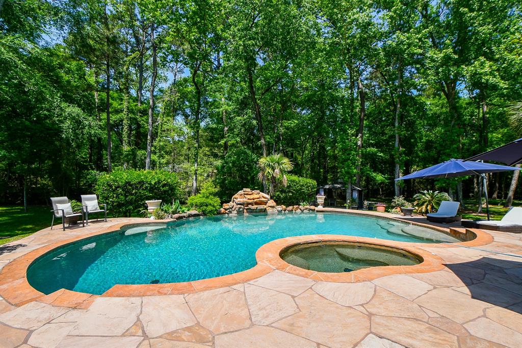 37703 Edgewater Drive, Pinehurst, Texas image 4