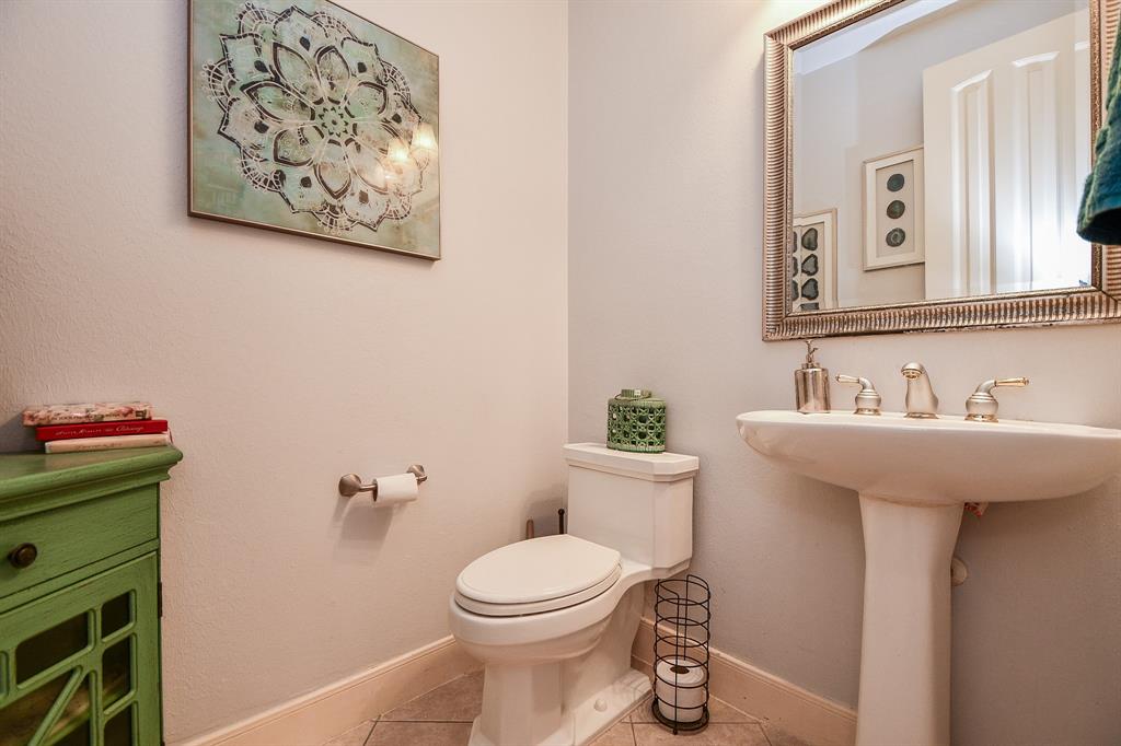 37703 Edgewater Drive, Pinehurst, Texas image 29