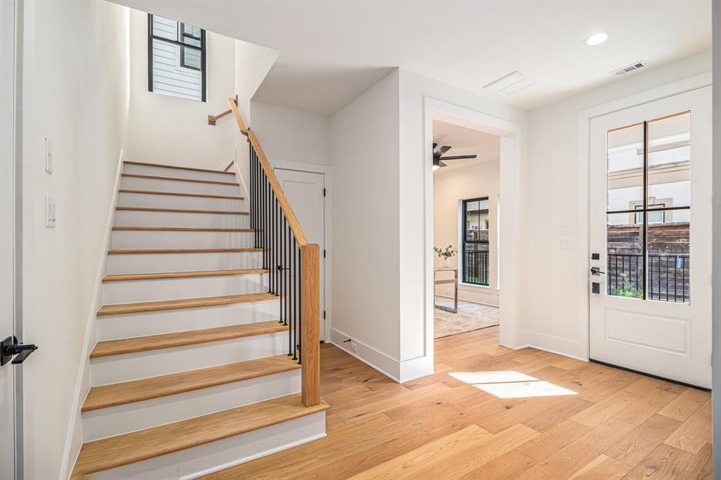 513 E 4th Street, Houston, Texas image 8