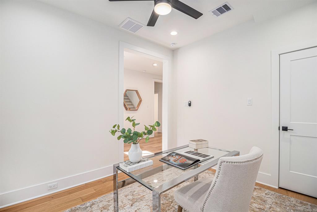 513 E 4th Street, Houston, Texas image 5