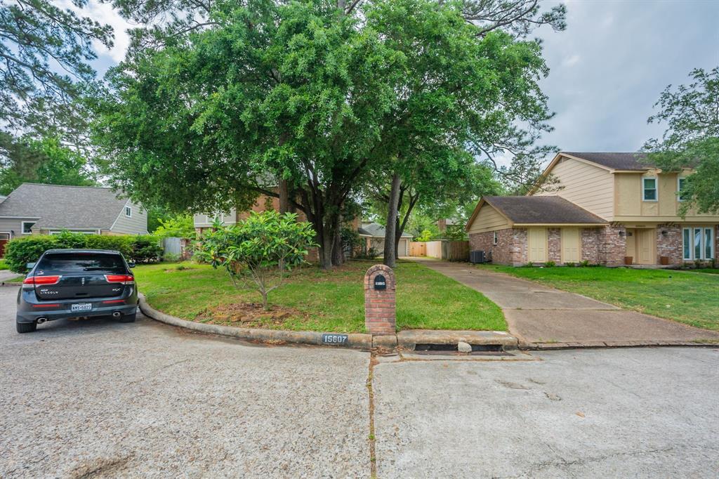 15807 Ripplewind Lane, Houston, Texas image 1