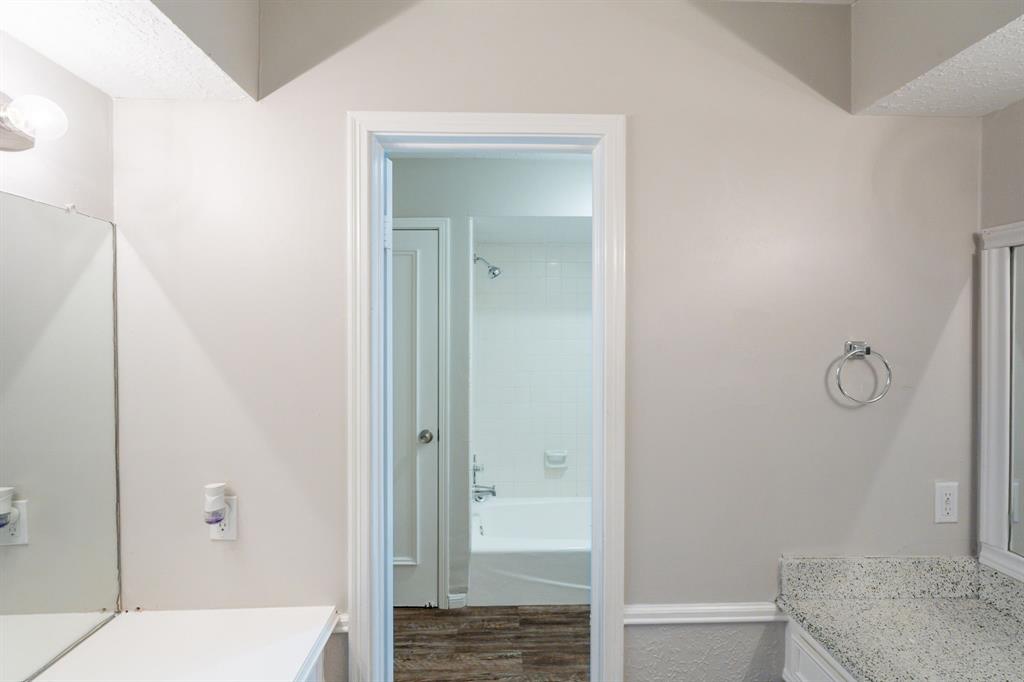 15807 Ripplewind Lane, Houston, Texas image 32