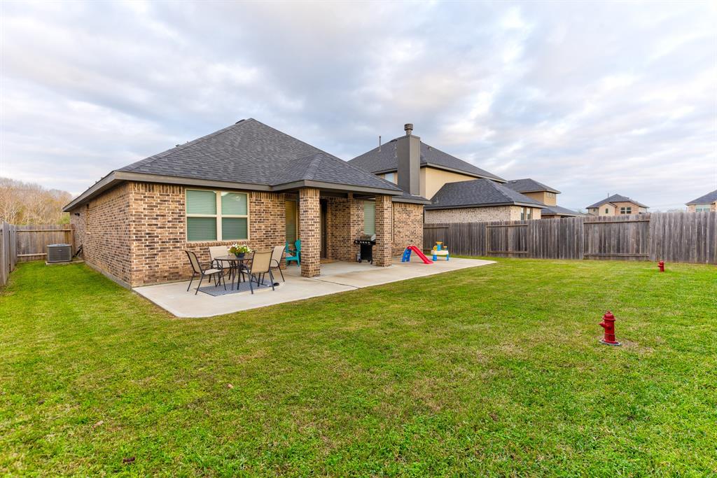 1582 Mustang Trail, Friendswood, Texas image 32