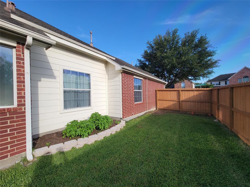2310 Megellan Point Lane, Pearland, Texas image 32