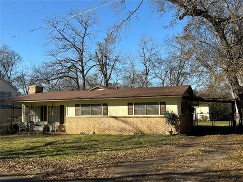 A home in Crockett