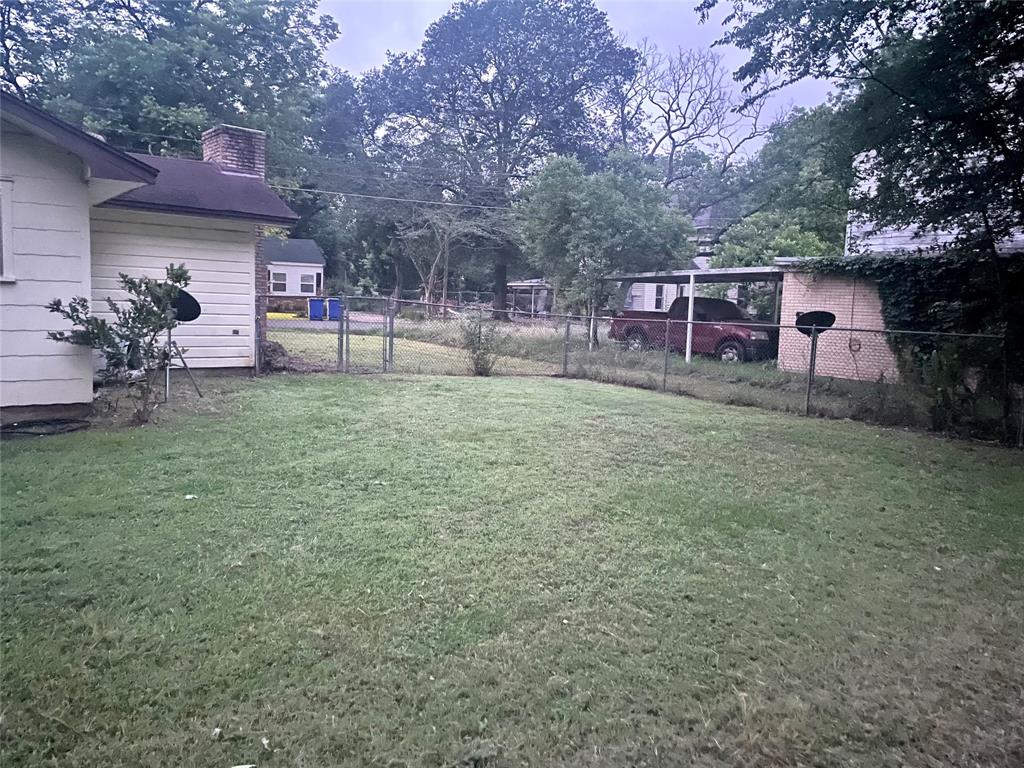 504 E Bell Avenue, Crockett, Texas image 19