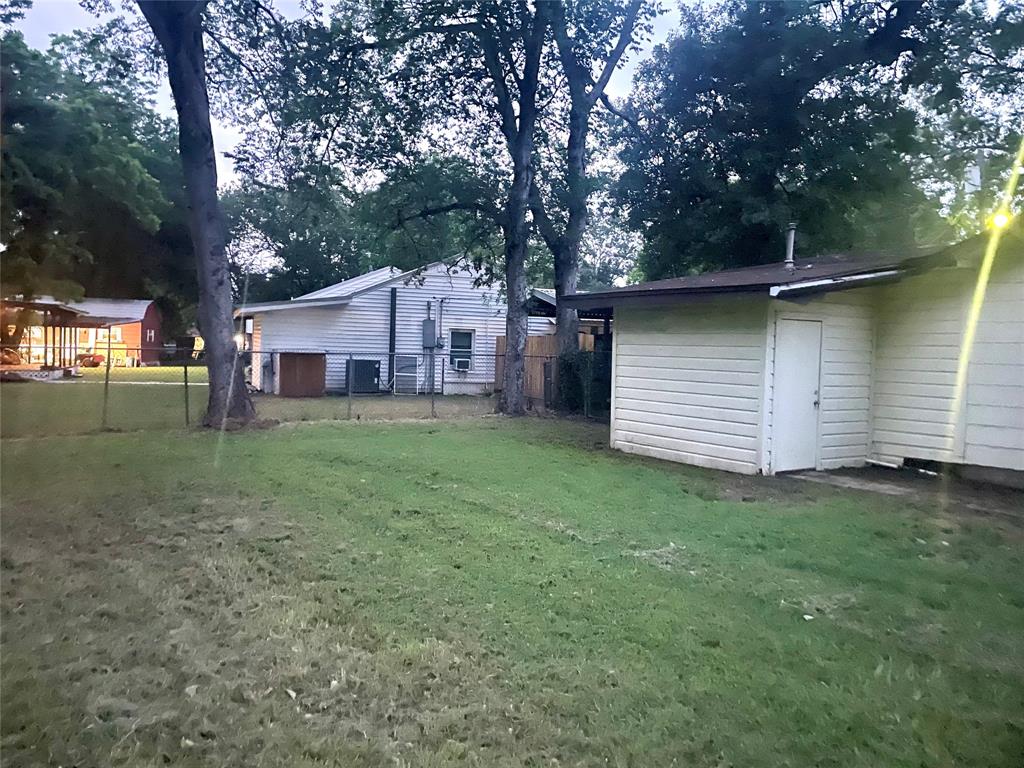 504 E Bell Avenue, Crockett, Texas image 20