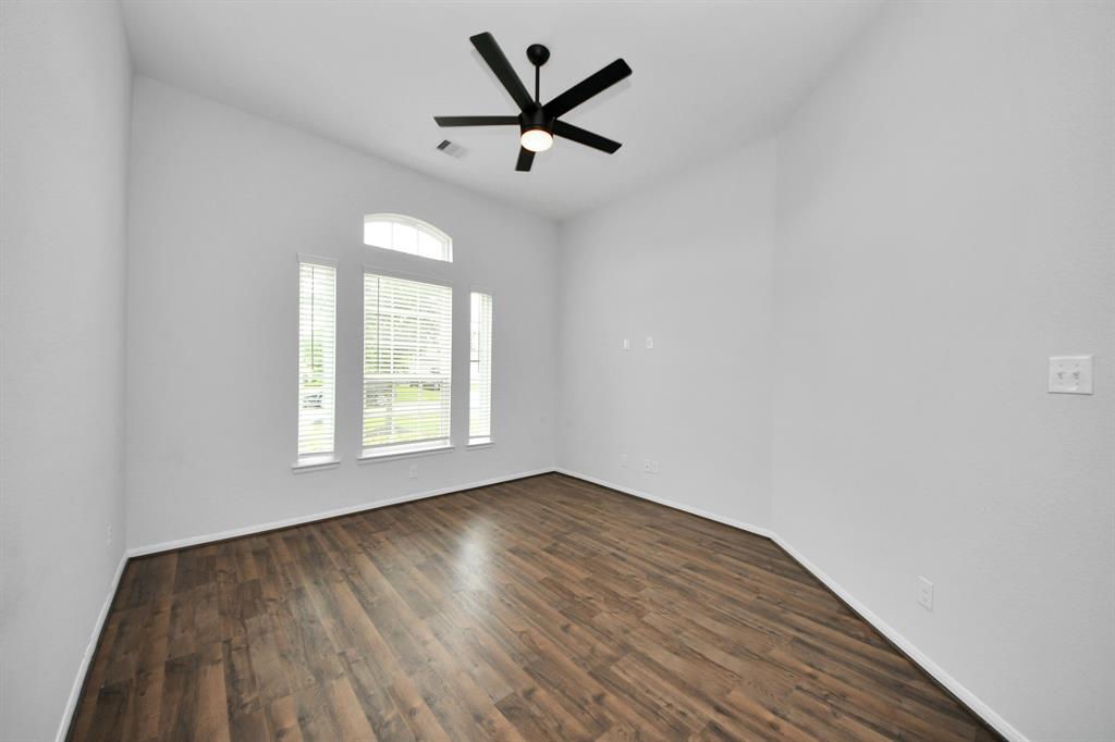 2326 Kelson Cove Drive, La Marque, Texas image 7