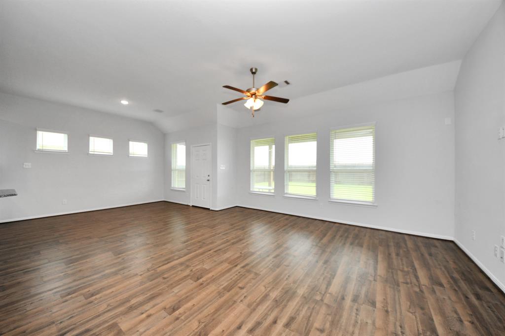 2326 Kelson Cove Drive, La Marque, Texas image 17