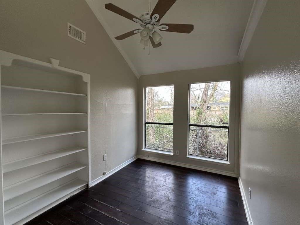 5919 Woodview Drive, Houston, Texas image 5