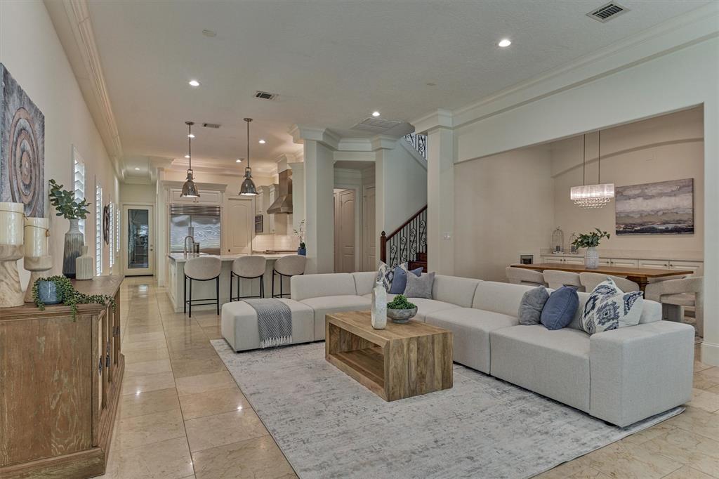 11 Olmstead Row, The Woodlands, Texas image 1